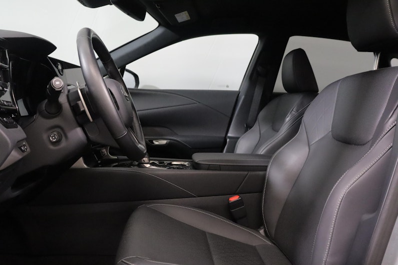 Vehicle image LEXUS RX