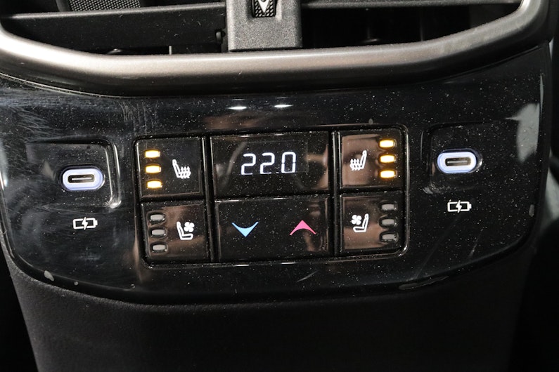 Vehicle image LEXUS RX