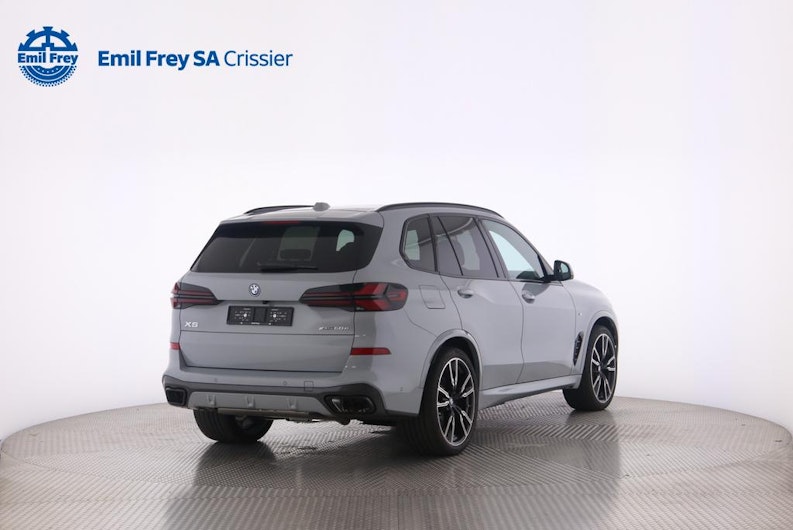 Vehicle image BMW X5