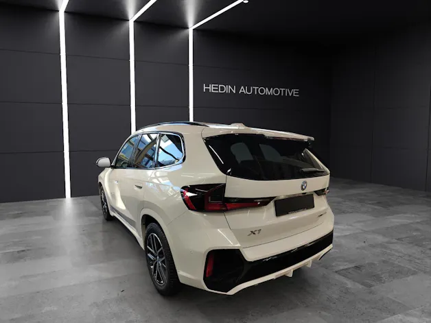 BMW X1 25e xDrive paddles