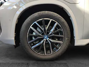 BMW X1 25e xDrive paddles