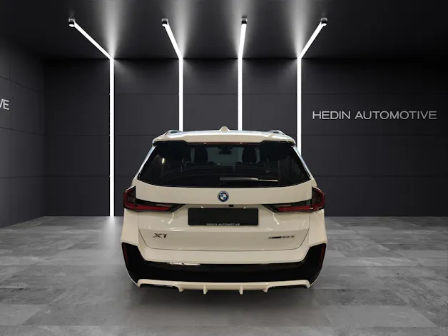 BMW X1 25e xDrive paddles