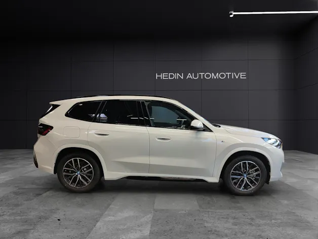 BMW X1 25e xDrive paddles