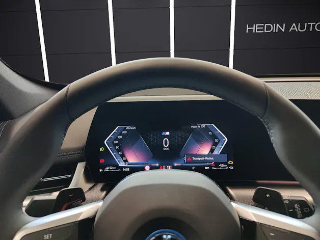 BMW X1 25e xDrive paddles