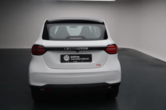 https://vehicle.imgix.net/4107379/3ee35b74-2fa6-4cab-bccf-3b5216d64fd2.JPG