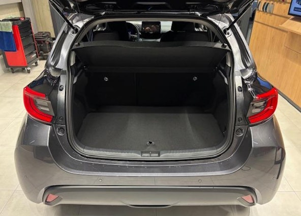 Vehicle image 5 Vehicle image 5