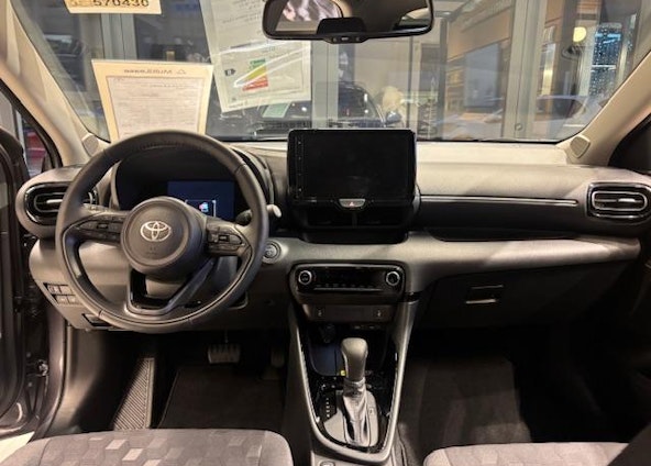 Vehicle image 6 Vehicle image 6