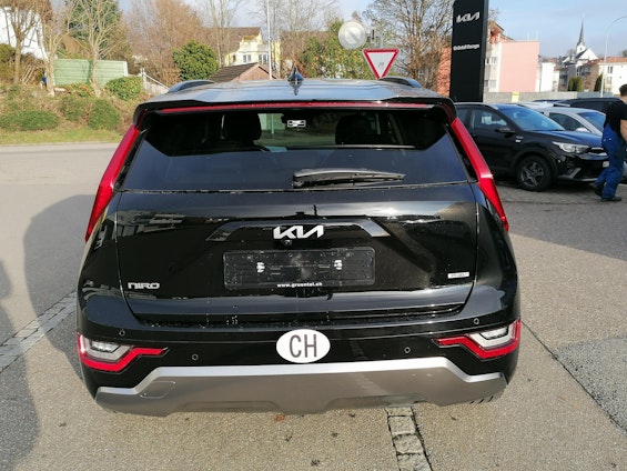 Vehicle image 4 Vehicle image 4