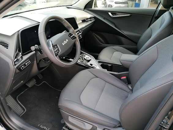 Vehicle image 6 Vehicle image 6