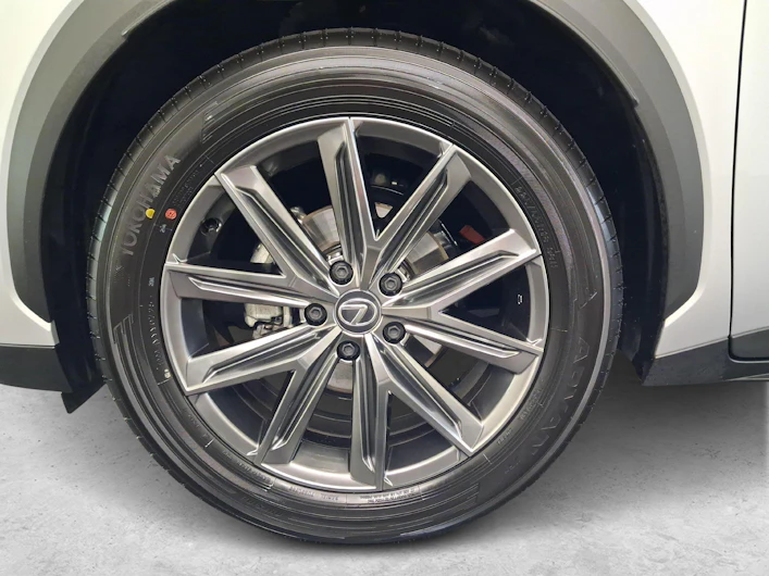 image du véhicule LEXUS LBX