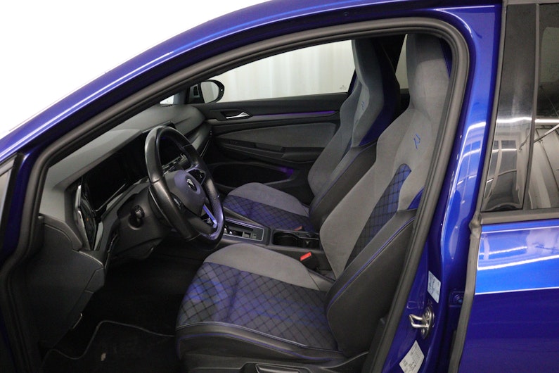 Vehicle image VW GOLF