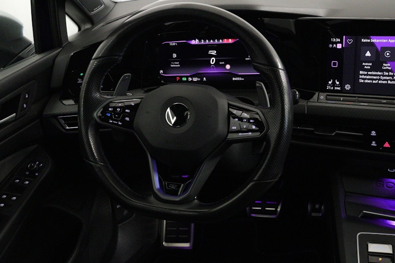 Vehicle image VW GOLF