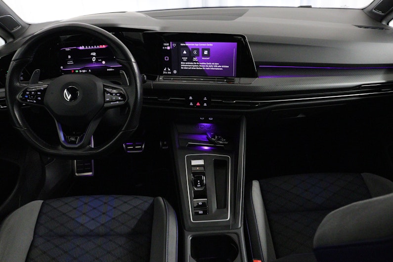 Vehicle image VW GOLF