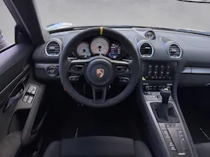 Porsche 718 Cayman GT4 RS