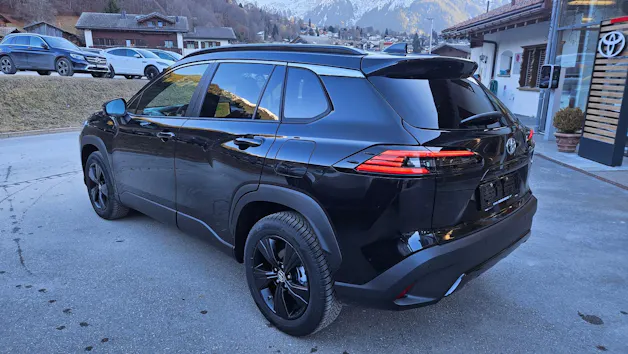 Toyota Corolla Cross 2.0 HSD Trend AWD-i