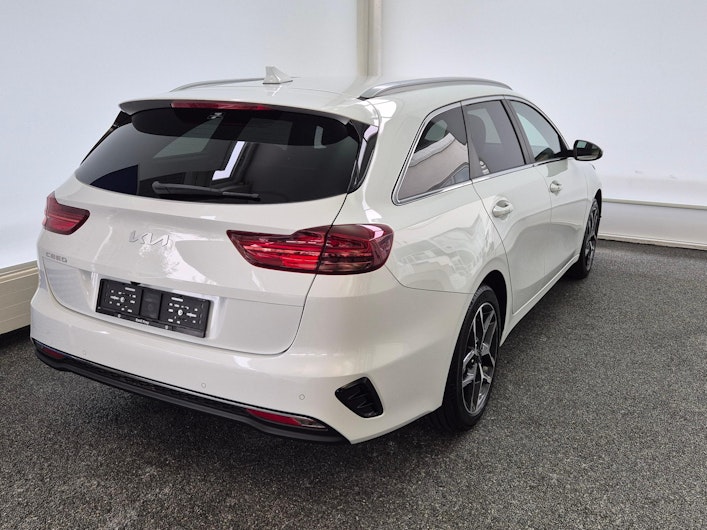 Vehicle image KIA CEED