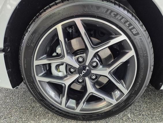 Vehicle image 12 Vehicle image 12