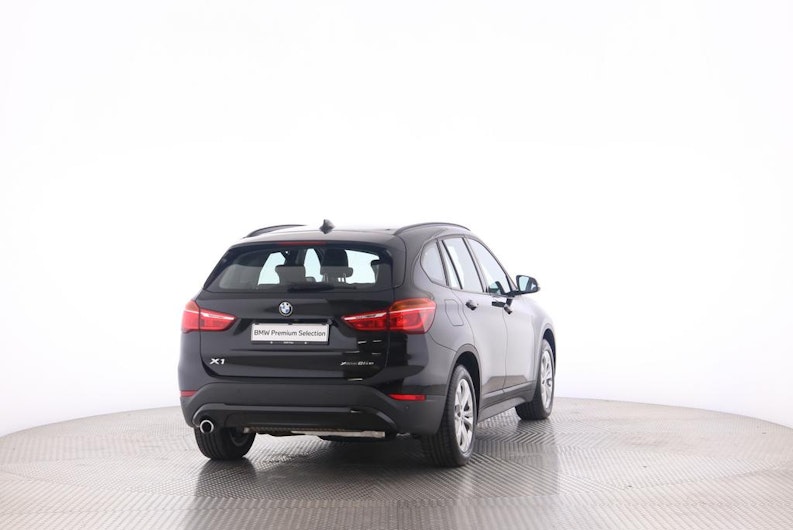 Vehicle image BMW X1