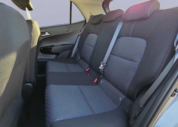 Vehicle image 9 Vehicle image 9