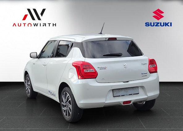 Vehicle image 6 Vehicle image 6