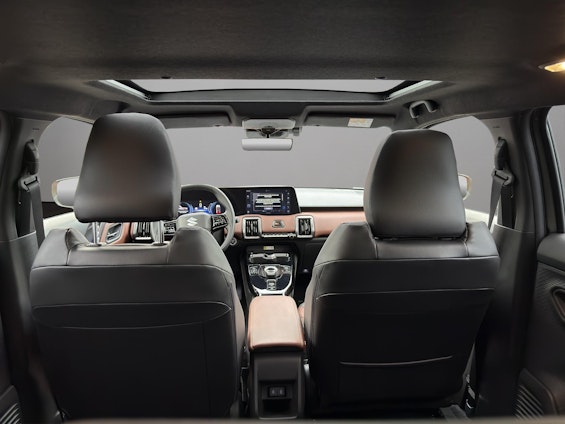 Vehicle image 7 Vehicle image 7