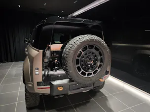 Land Rover Defender 110 4.4 V8 Octa
