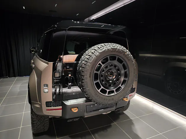 Land Rover Defender 110 4.4 V8 Octa