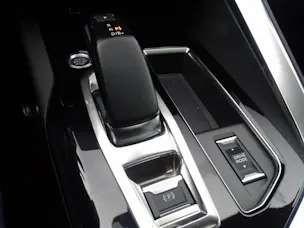 Peugeot 3008 1.6 Plug-in Hybrid4 GT