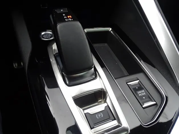 Peugeot 3008 1.6 Plug-in Hybrid4 GT