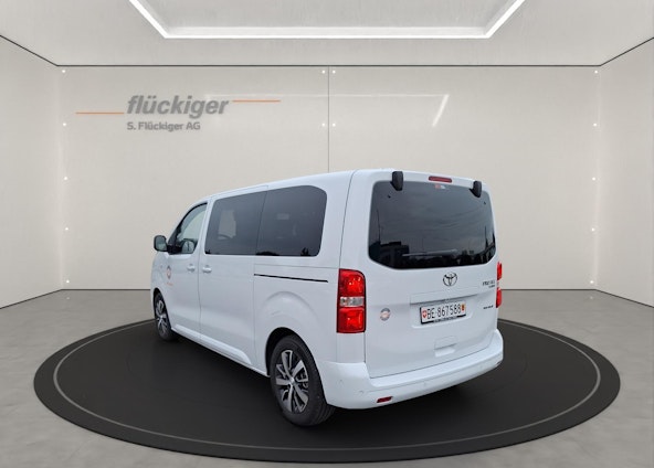 Vehicle image 6 Vehicle image 6