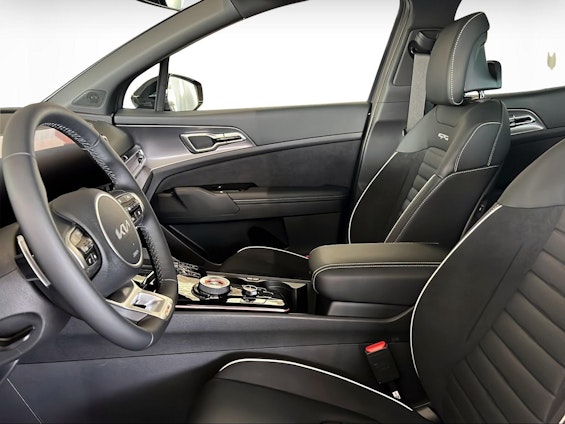 Vehicle image 5 Vehicle image 5