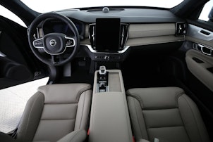 Vehicle image VOLVO XC90 2.0 T8 TE Ultra Bright eAWD