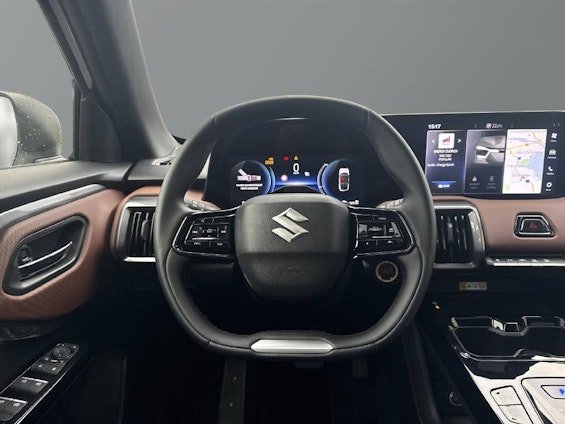 Vehicle image 7 Vehicle image 7