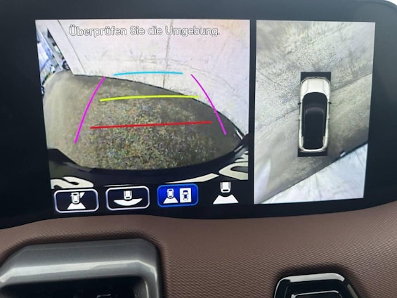 Vehicle image 9 Vehicle image 9