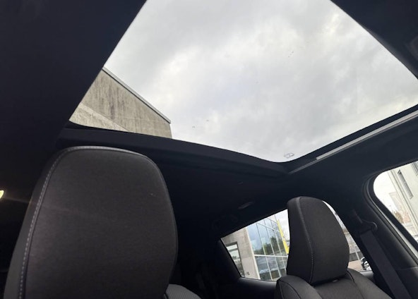 Vehicle image 10 Vehicle image 10