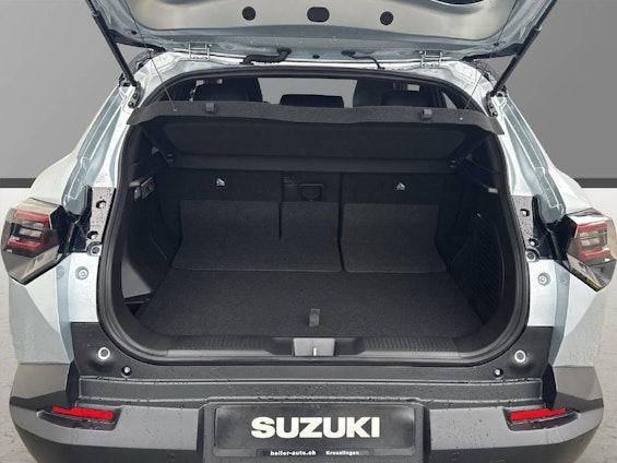 Vehicle image 4 Vehicle image 4