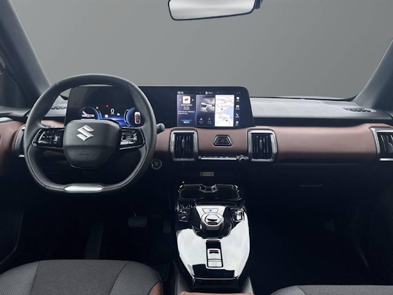 Vehicle image 6 Vehicle image 6