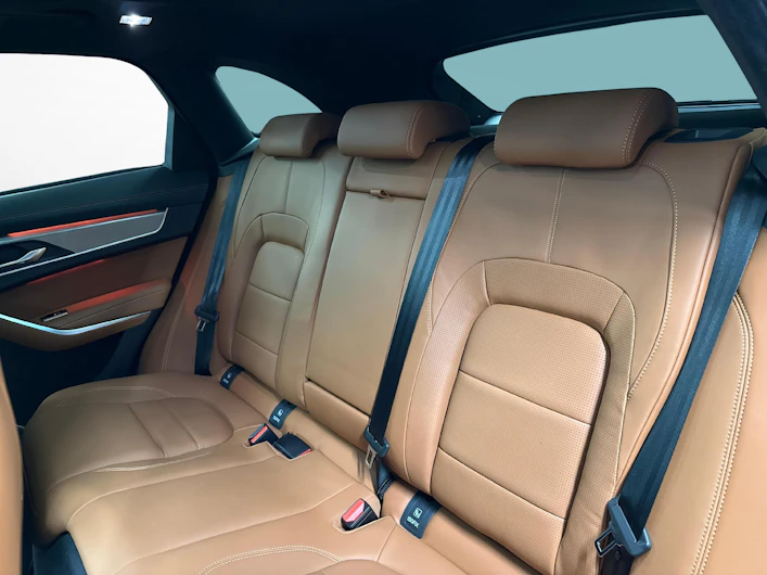 immagine del veicolo JAGUAR F-PACE