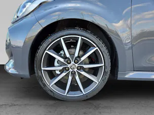 Toyota Yaris 1.5 VVT-i HSD GR Sport