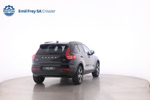 Vehicle image VOLVO XC40 2.0 B4 MH Plus Dark
