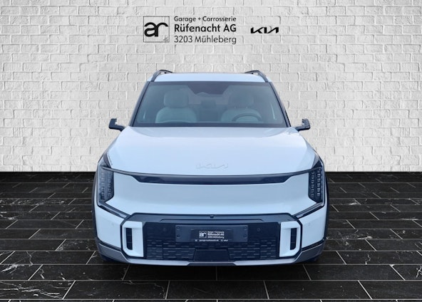 Vehicle image 2 Vehicle image 2