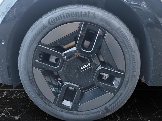 Vehicle image 10 Vehicle image 10