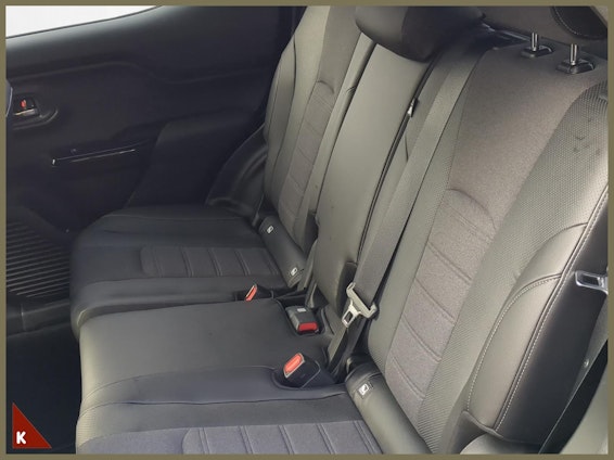 Vehicle image 12 Vehicle image 12