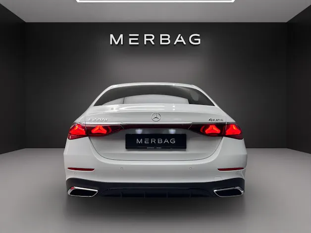 Mercedes-Benz E 220 d 4Matic