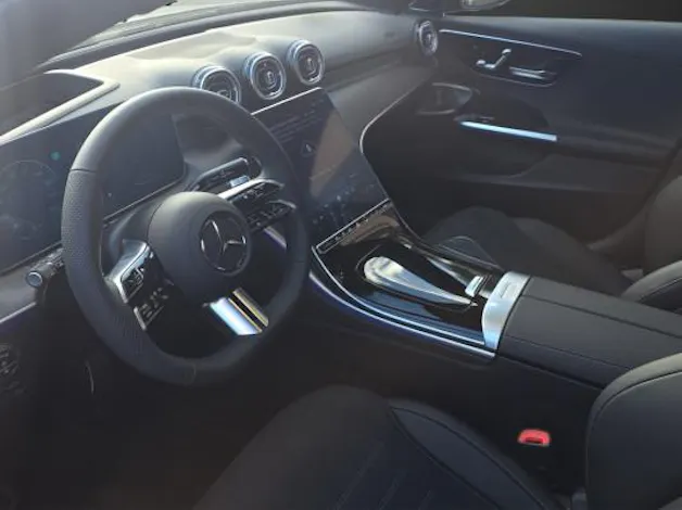 Mercedes-Benz C 300de T EQ Hybrid 4M