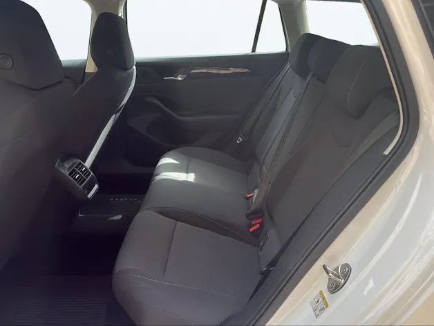 VW Passat Variant 1.5 TSI evo2 Plug-In- Hybrid Basis DSG