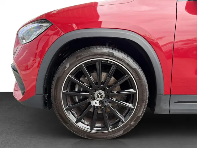 Mercedes-Benz GLA 220d 4Matic AMG Line 8G-DCT