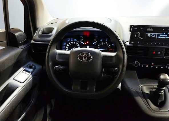 Vehicle image 10 Vehicle image 10