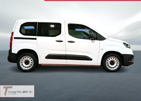 Vehicle image 5 Vehicle image 5