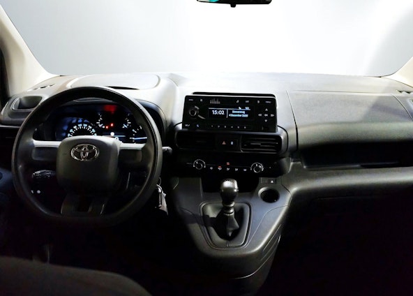 Vehicle image 9 Vehicle image 9